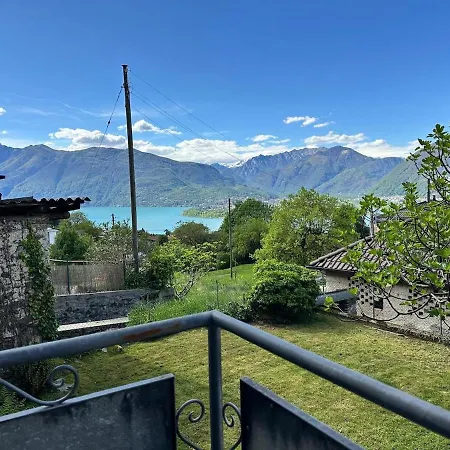 In Piazzogna Casa de Férias Gambarogno