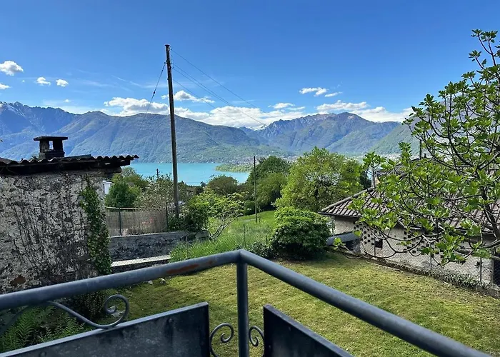 In Piazzogna Casa de Férias Gambarogno